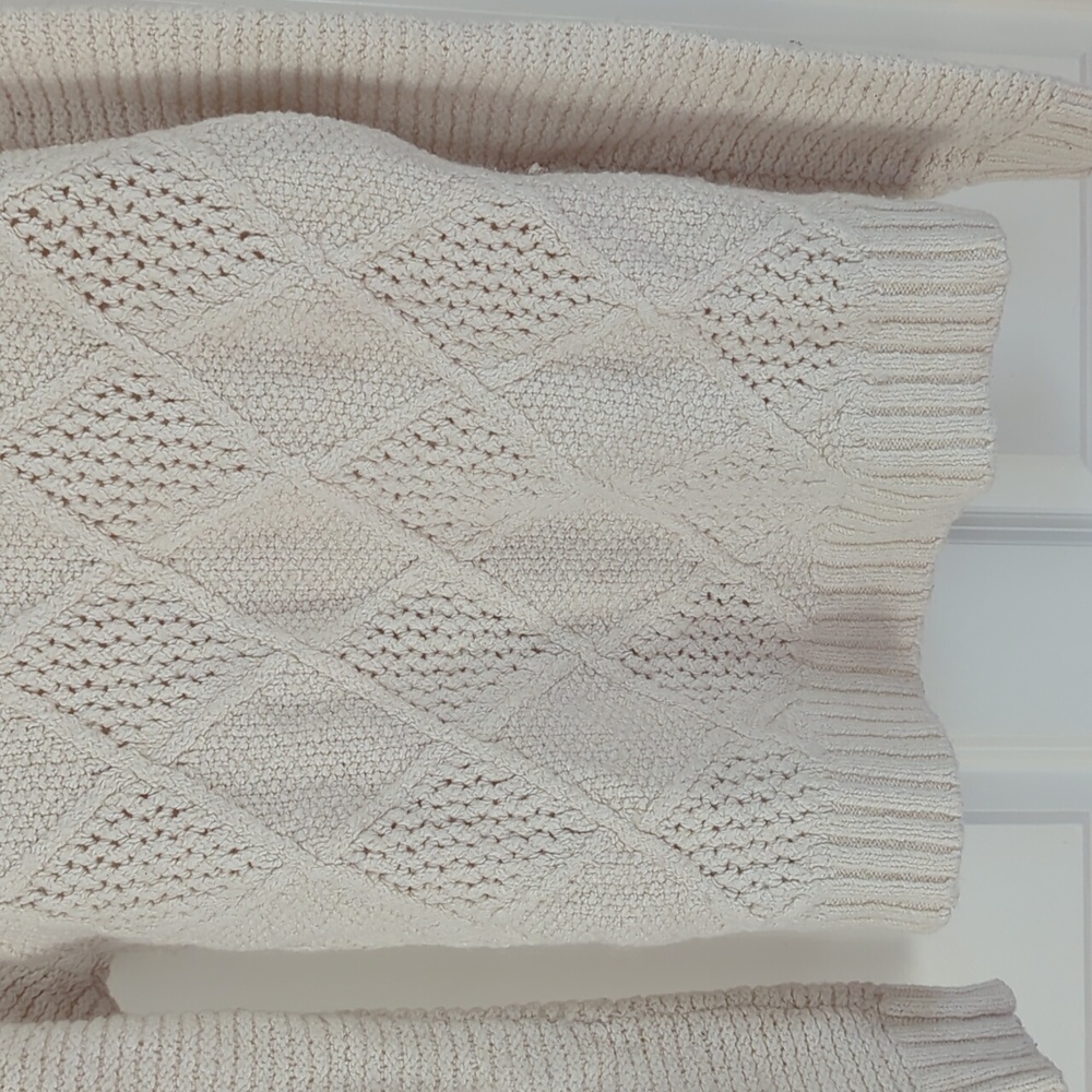 American Eagle Outfitters off-white chunky Sweater - Picture 9 of 13